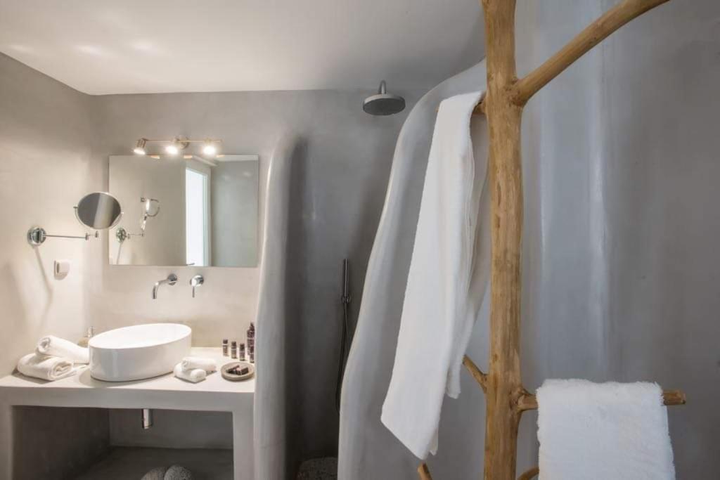 Jonaz Rooms & Suites Ornos (Mykonos) Bagian luar foto
